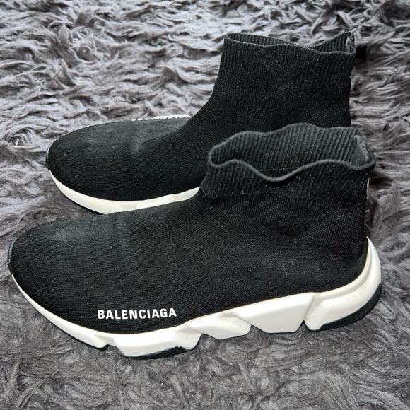 AUTHENTIC balenciaga speed sneaker - Picture 3 of 5